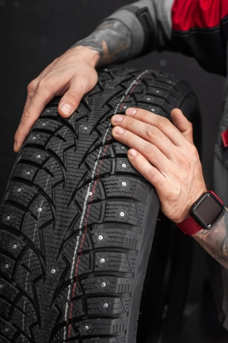 фото протектора и шины WINTERNOVA STUD I Шина ZMAX WINTERNOVA STUD I 215/60 R16 99T