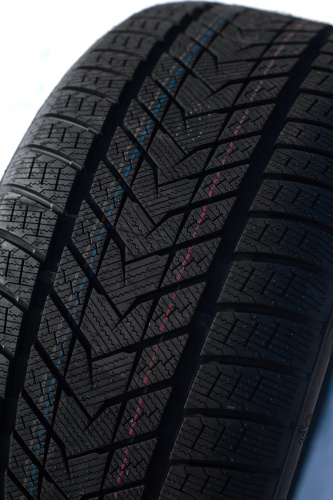 фото протектора и шины WINTERHAWKE II Шина ZMAX WINTERHAWKE II 275/35 R19 100V