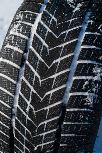 фото протектора и шины WINTERHAWKE II Шина ZMAX WINTERHAWKE II 285/40 R21 109H