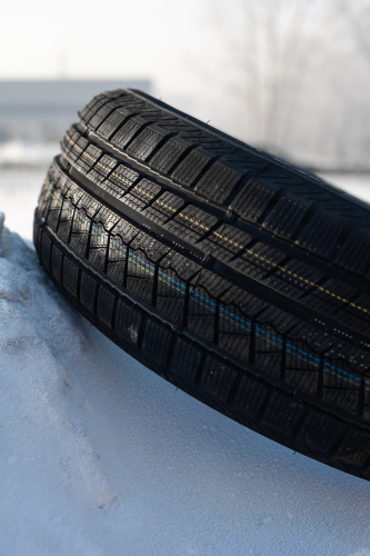 фото протектора и шины ICEPIONEER 868 Шина ZMAX ICEPIONEER 868 265/70 R16 112T